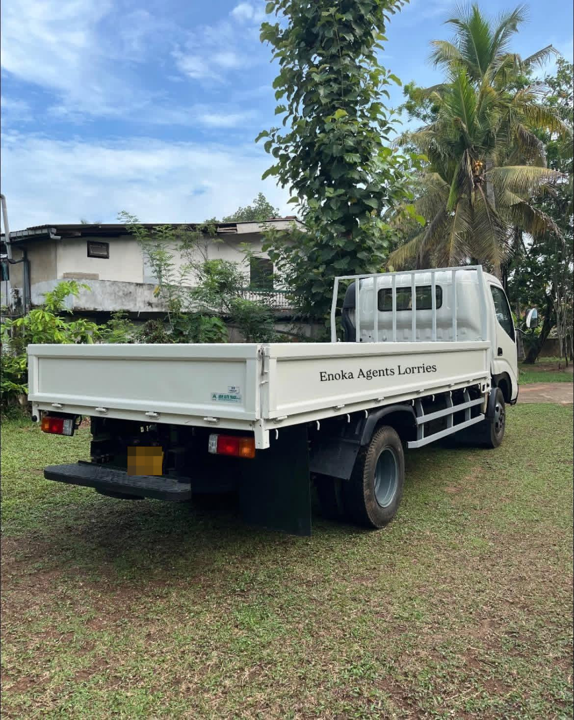 Toyota Dyna 2009 - பயன்படுத்தப்பட்டது டிரக் sale in Sri Lanka - patpat.lk