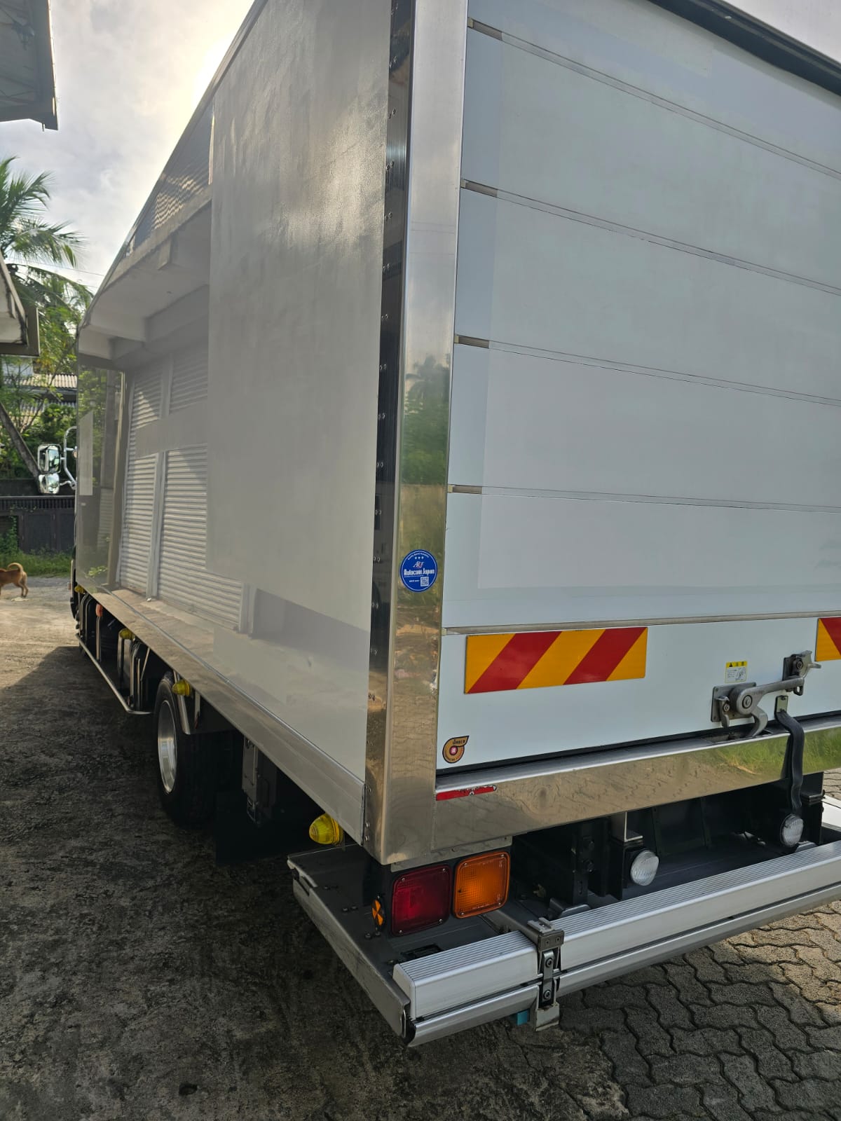 Isuzu Forward 2020 - சான்றளிக்கப்பட்டது டிரக் sale in Sri Lanka - patpat.lk