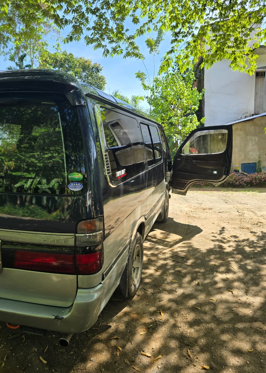Toyota LH113 1993 - Used Van sale in Sri Lanka - patpat.lk