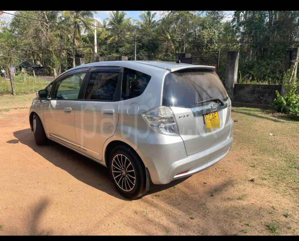 Honda Fit 2013 - பயன்படுத்தப்பட்டது கார் sale in Sri Lanka - patpat.lk