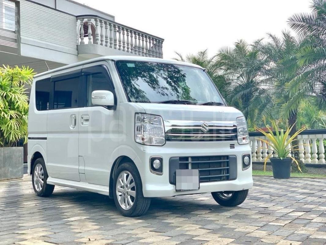 Advertisement image 1