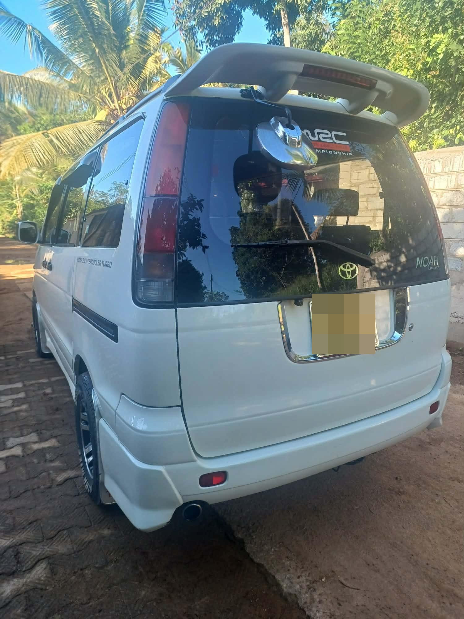 Toyota Noah 1998 - Used Van sale in Sri Lanka - patpat.lk