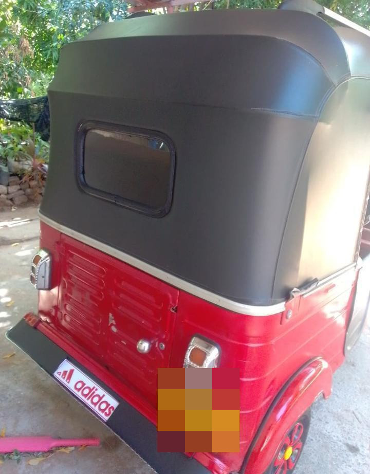 Bajaj 4 stroke 2014 - பயன்படுத்தப்பட்டது முச்சக்கர வண்டி sale in Sri Lanka - patpat.lk