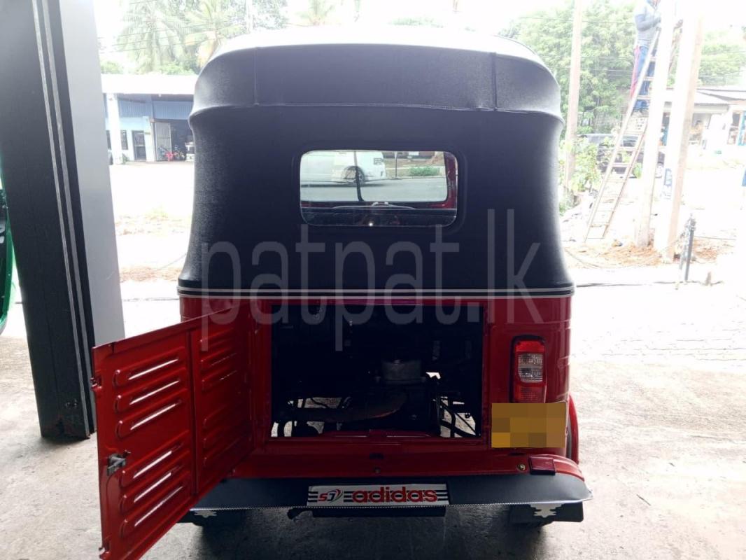 Bajaj Three Wheel 2015 - பயன்படுத்தப்பட்டது முச்சக்கர வண்டி sale in Sri Lanka - patpat.lk