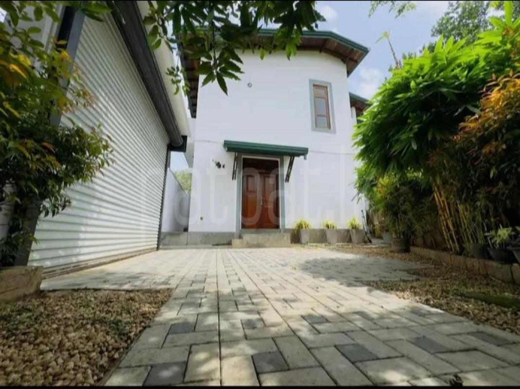 premium-listing-image