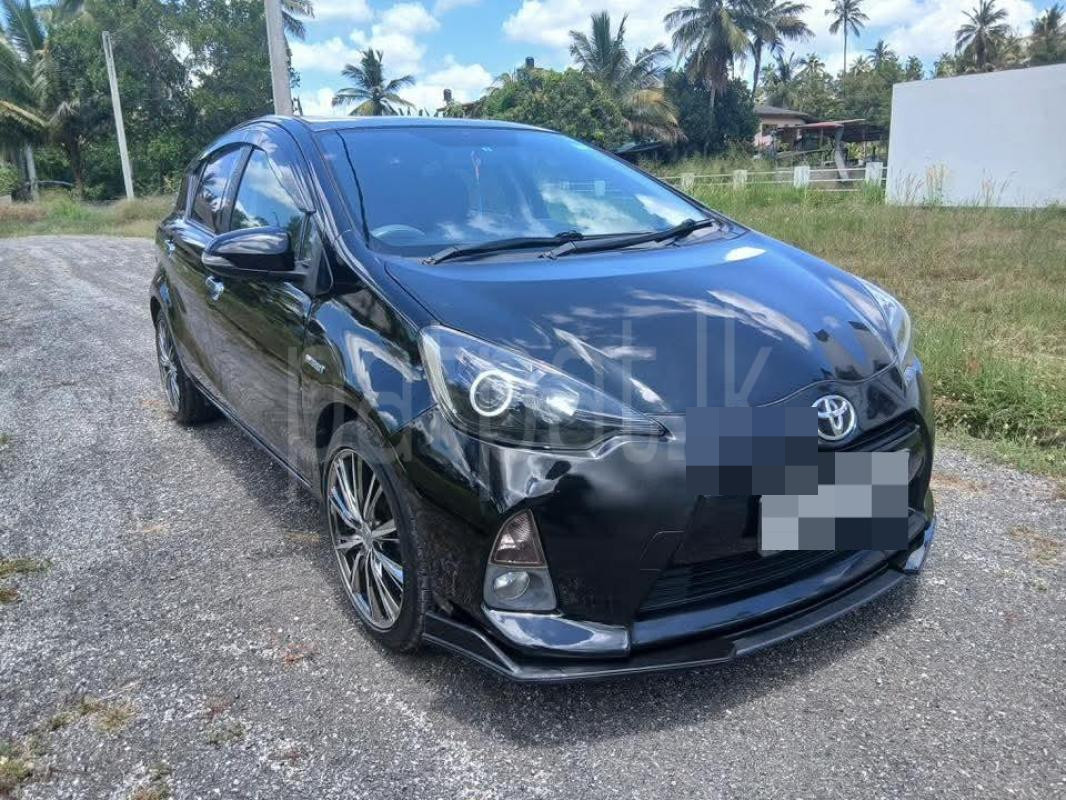 Toyota Aqua 2013 - பயன்படுத்தப்பட்டது கார் sale in Sri Lanka - patpat.lk