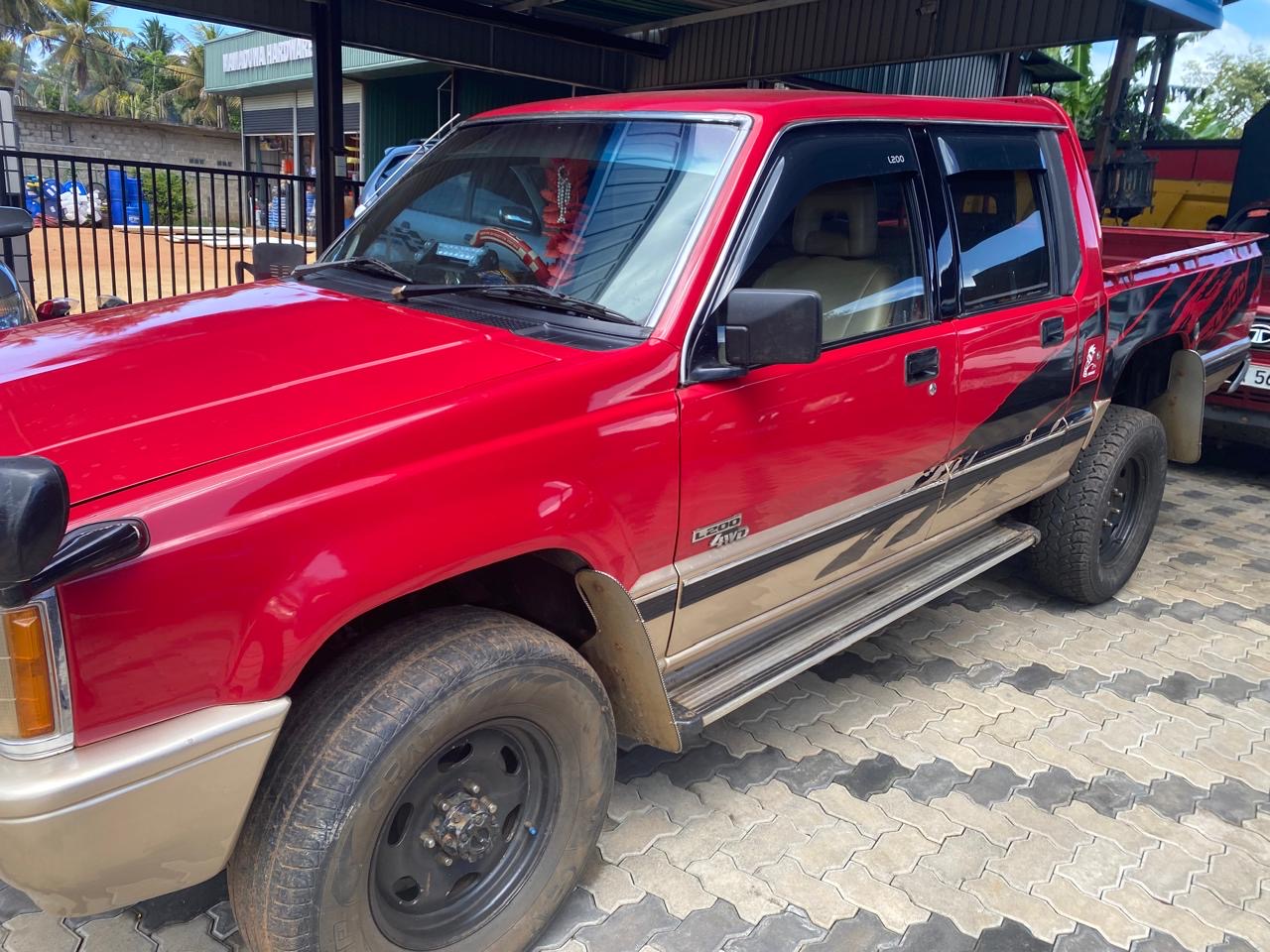 Mitsubishi Strada 2012 - பயன்படுத்தப்பட்டது சரக்கு போக்குவரத்து sale in Sri Lanka - patpat.lk