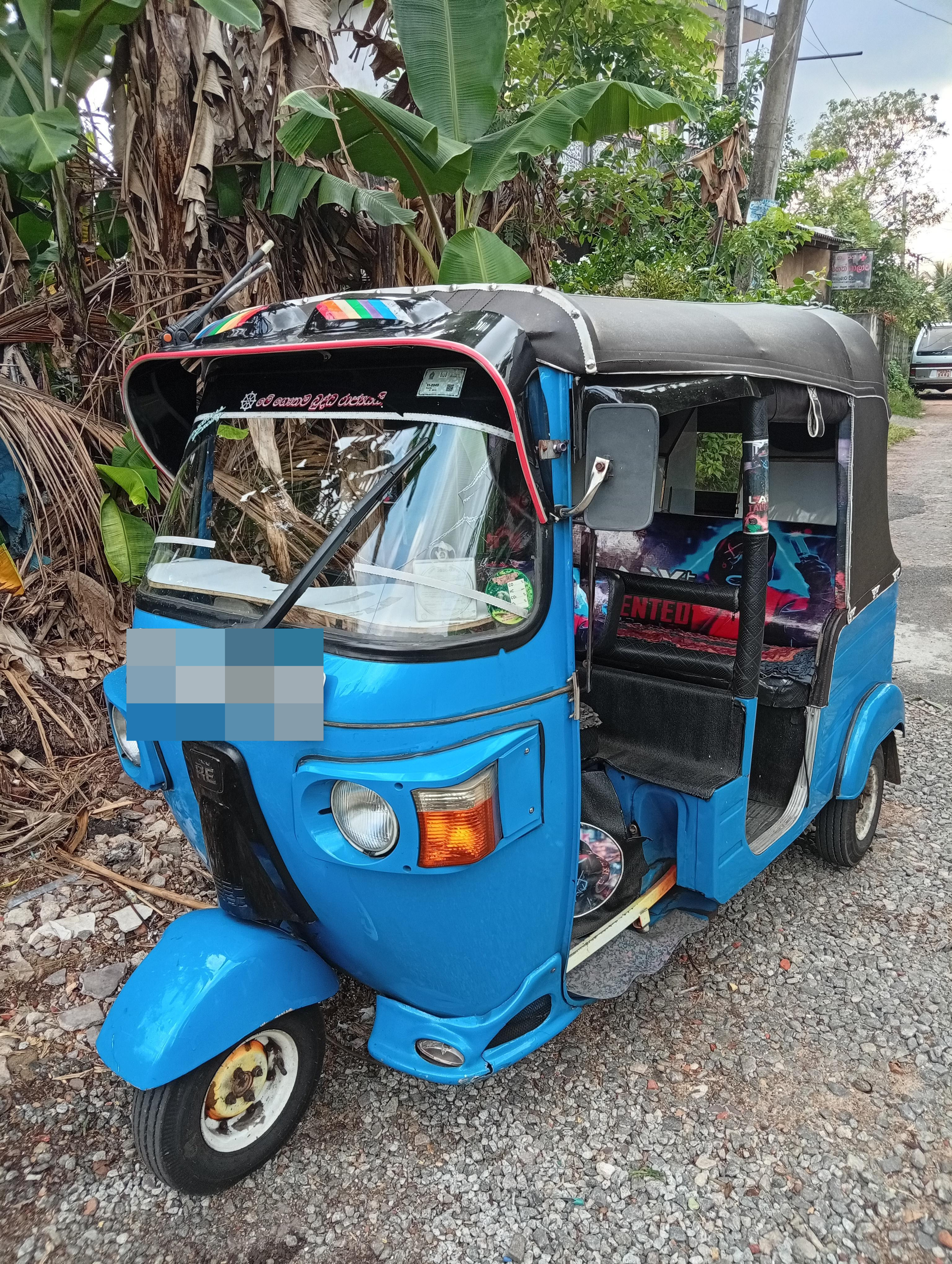 Bajaj Three Wheel 2010