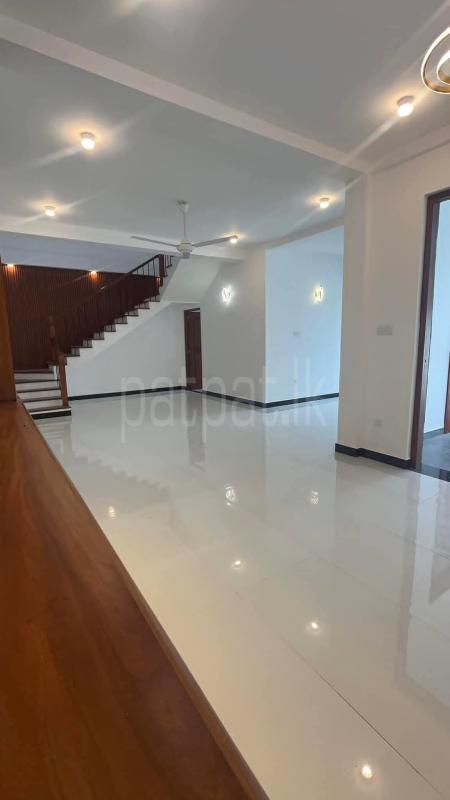 House for Sale in Athurugiriya ads-image-1