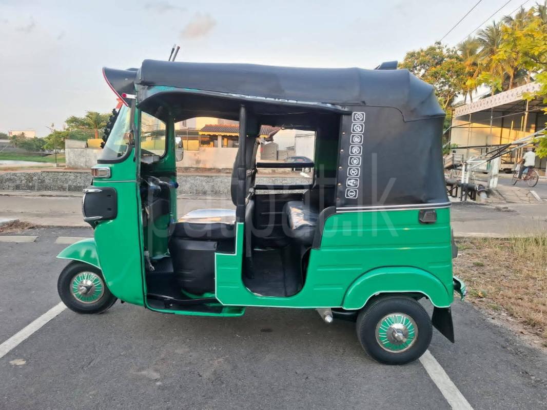 Bajaj Three Wheel 2019 - Used Three wheeler sale in Sri Lanka - patpat.lk