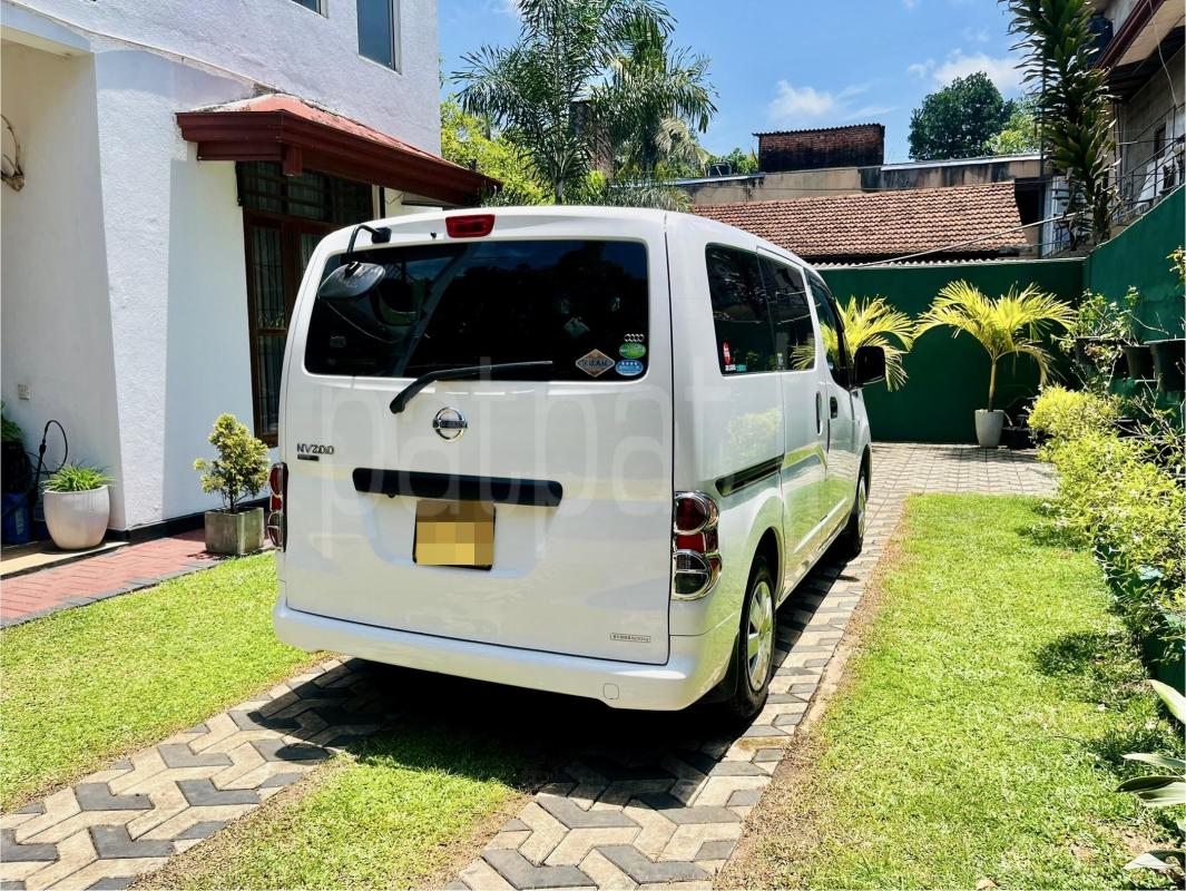 Advertisement image 3