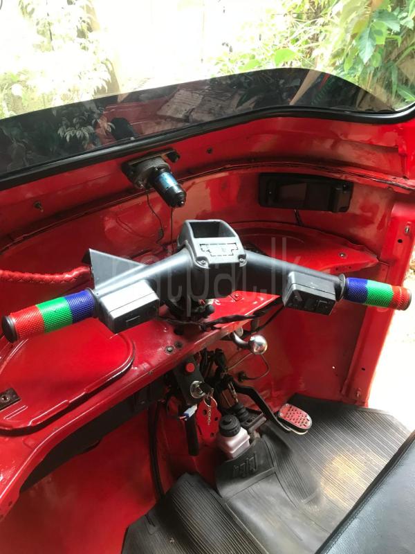 Bajaj 4 stroke 2009 - பயன்படுத்தப்பட்டது முச்சக்கர வண்டி sale in Sri Lanka - patpat.lk
