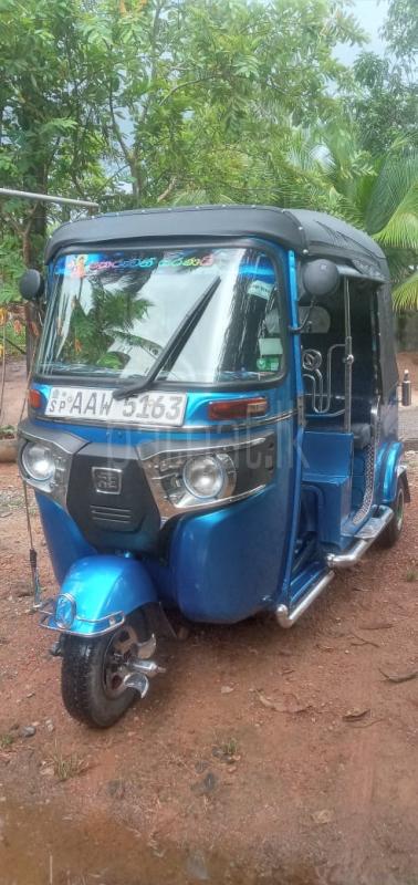 Bajaj Three Wheel 2015 - பயன்படுத்தப்பட்டது முச்சக்கர வண்டி sale in Sri Lanka - patpat.lk