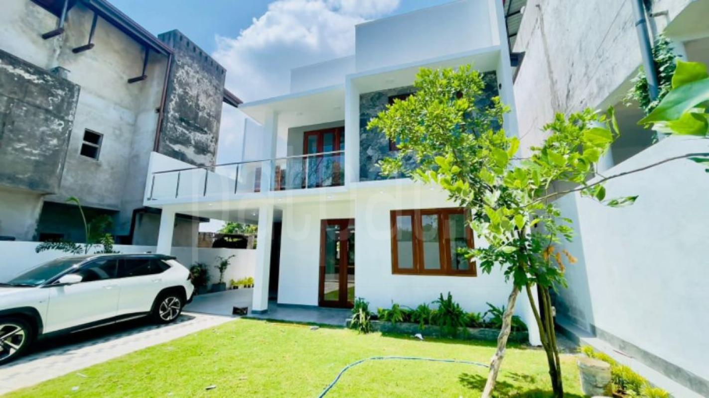 House for Sale in Athurugiriya