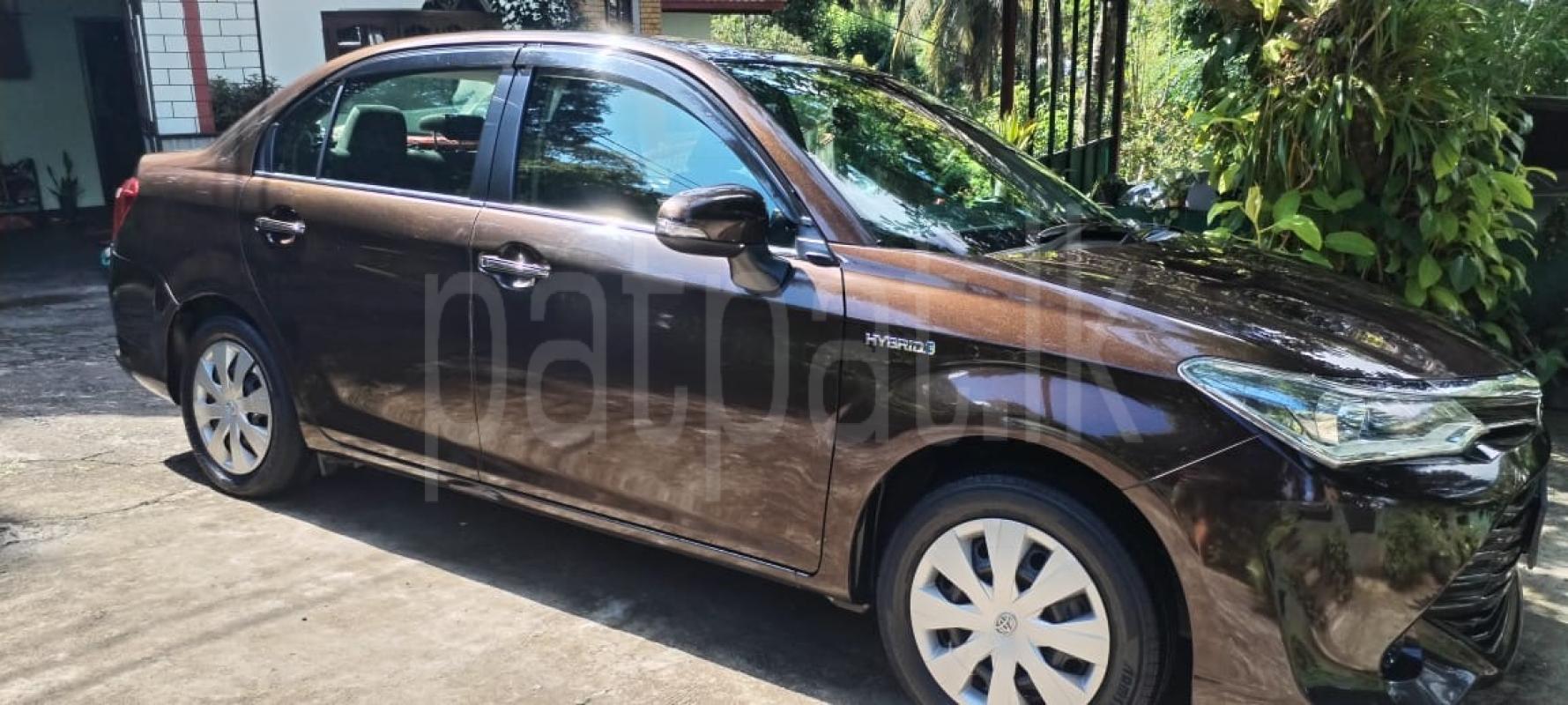 Toyota Axio 2015 - Used Car sale in Sri Lanka - patpat.lk