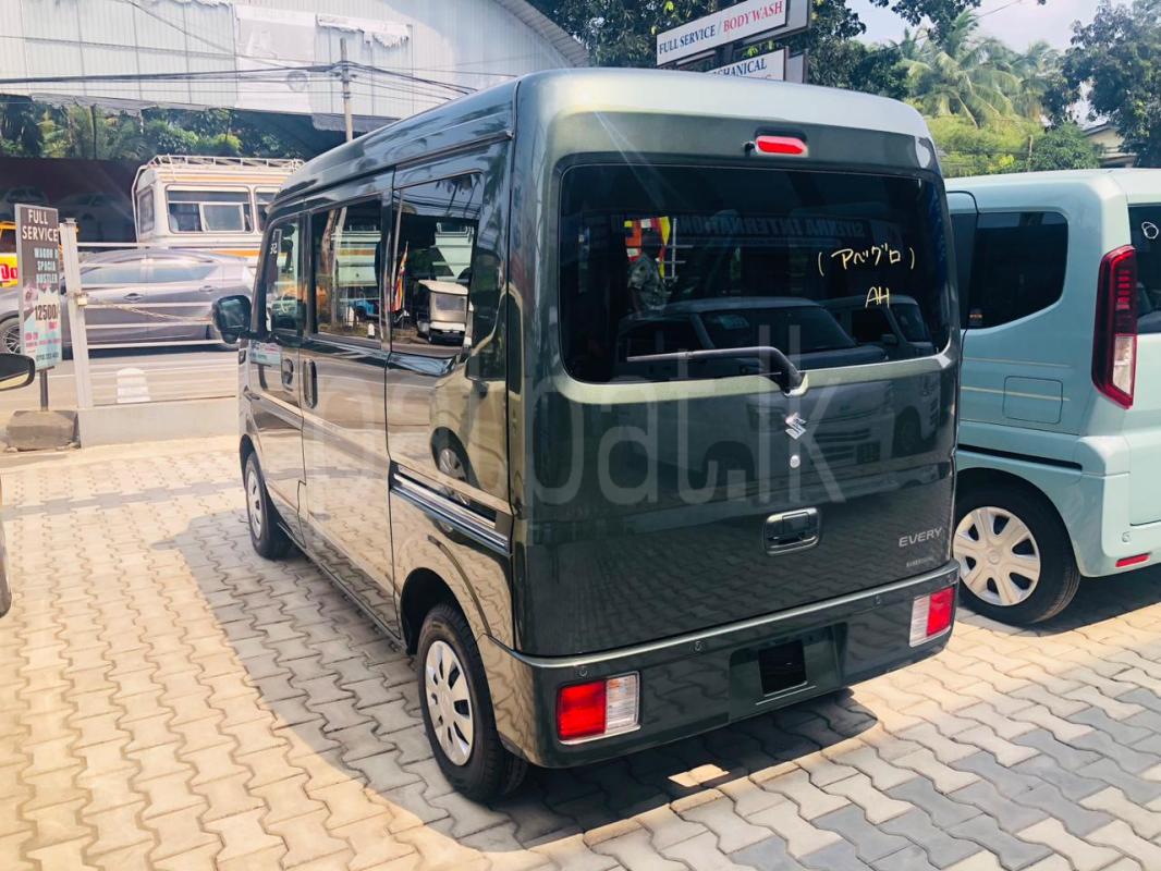 Advertisement image 4