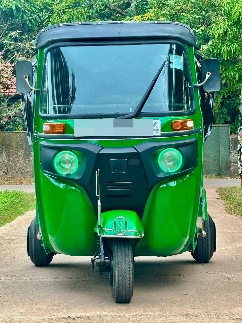 Bajaj Three Wheel 2015 - Used Three wheeler sale in Sri Lanka - patpat.lk