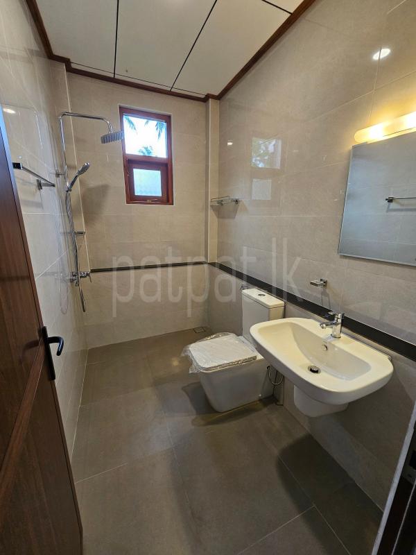 Advertisement image 10