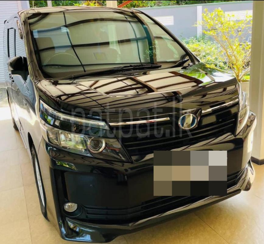 Toyota Voxy 2014 - பயன்படுத்தப்பட்டது வேன் sale in Sri Lanka - patpat.lk