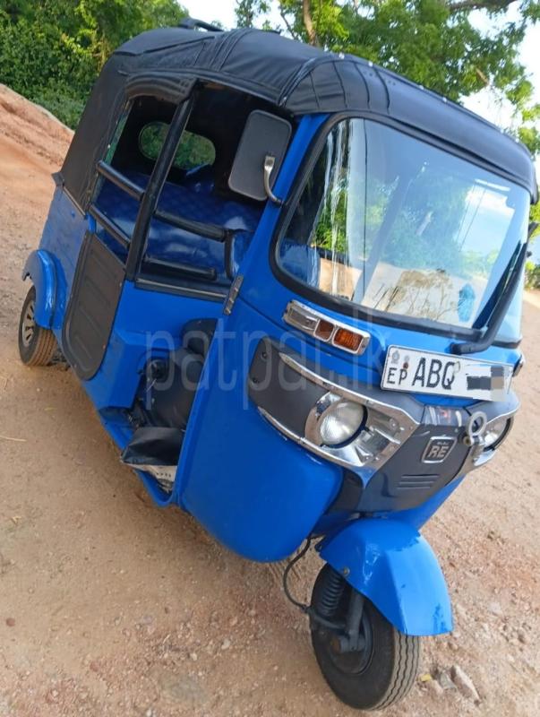 Bajaj Three Wheel 2017 - பயன்படுத்தப்பட்டது முச்சக்கர வண்டி sale in Sri Lanka - patpat.lk