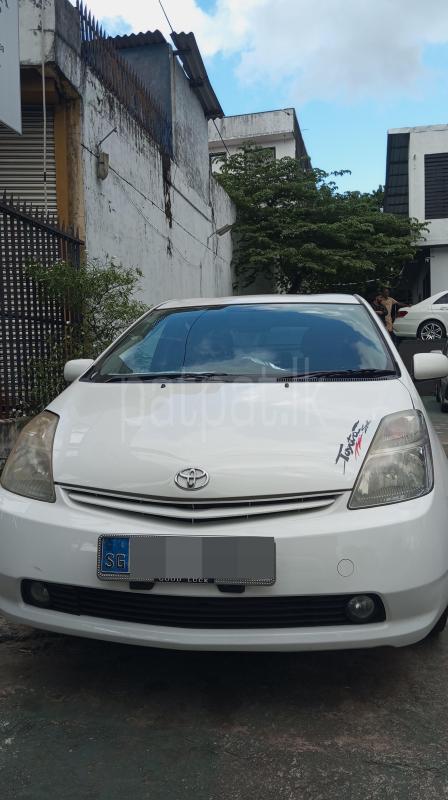 Toyota Prius 2011 - பயன்படுத்தப்பட்டது கார் sale in Sri Lanka - patpat.lk