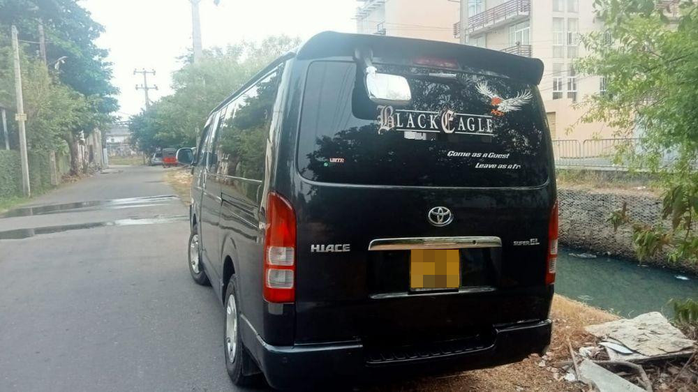 Toyota Hiace 2006 - Used Van sale in Sri Lanka - patpat.lk
