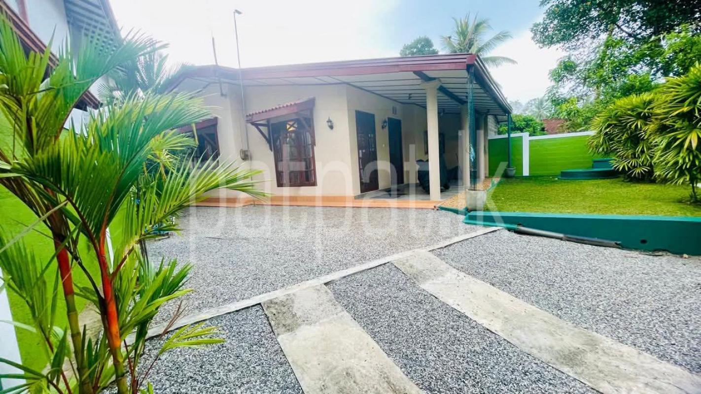 House for Sale in Athurugiriya