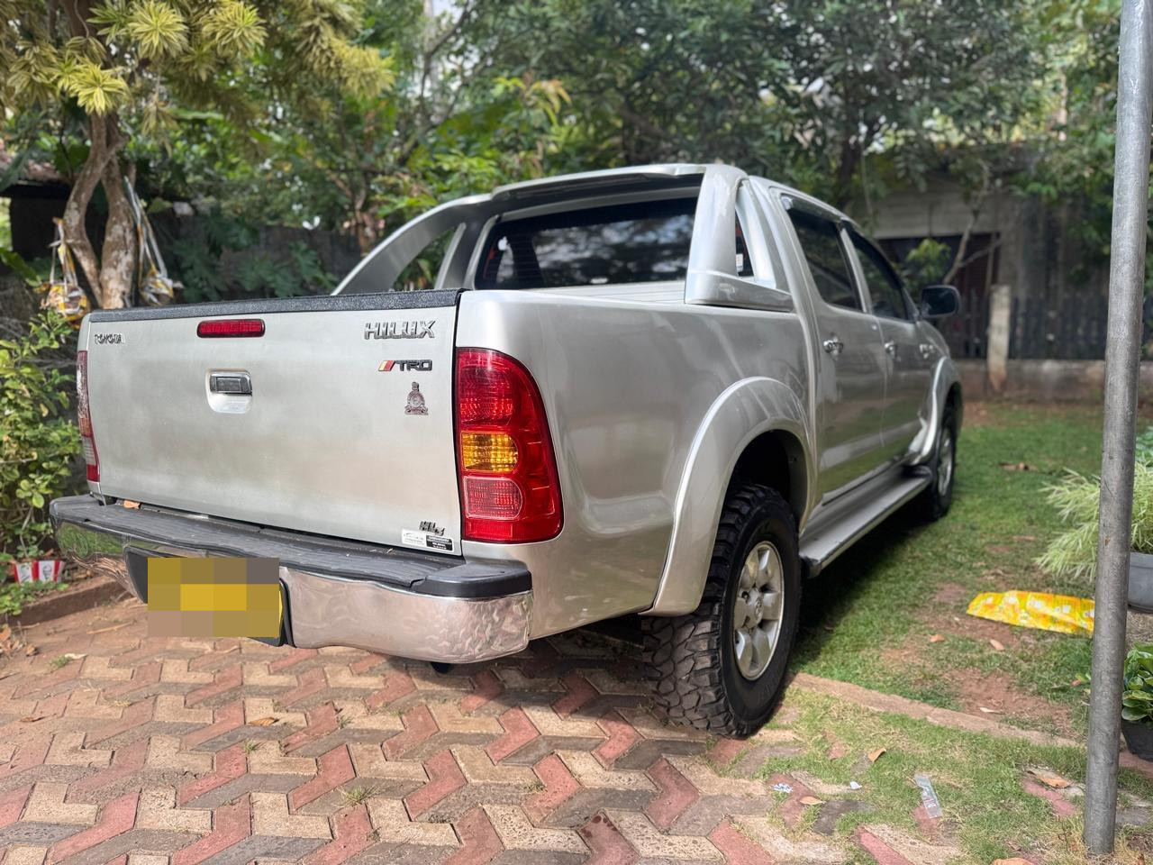 Toyota Hilux 2008 - பயன்படுத்தப்பட்டது சரக்கு போக்குவரத்து sale in Sri Lanka - patpat.lk