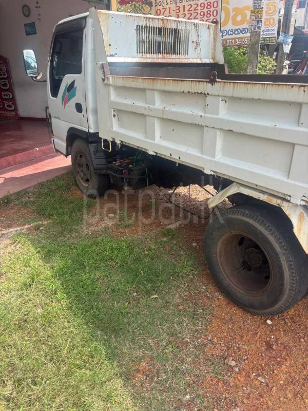 Isuzu ELF 2003 - பயன்படுத்தப்பட்டது டிரக் sale in Sri Lanka - patpat.lk