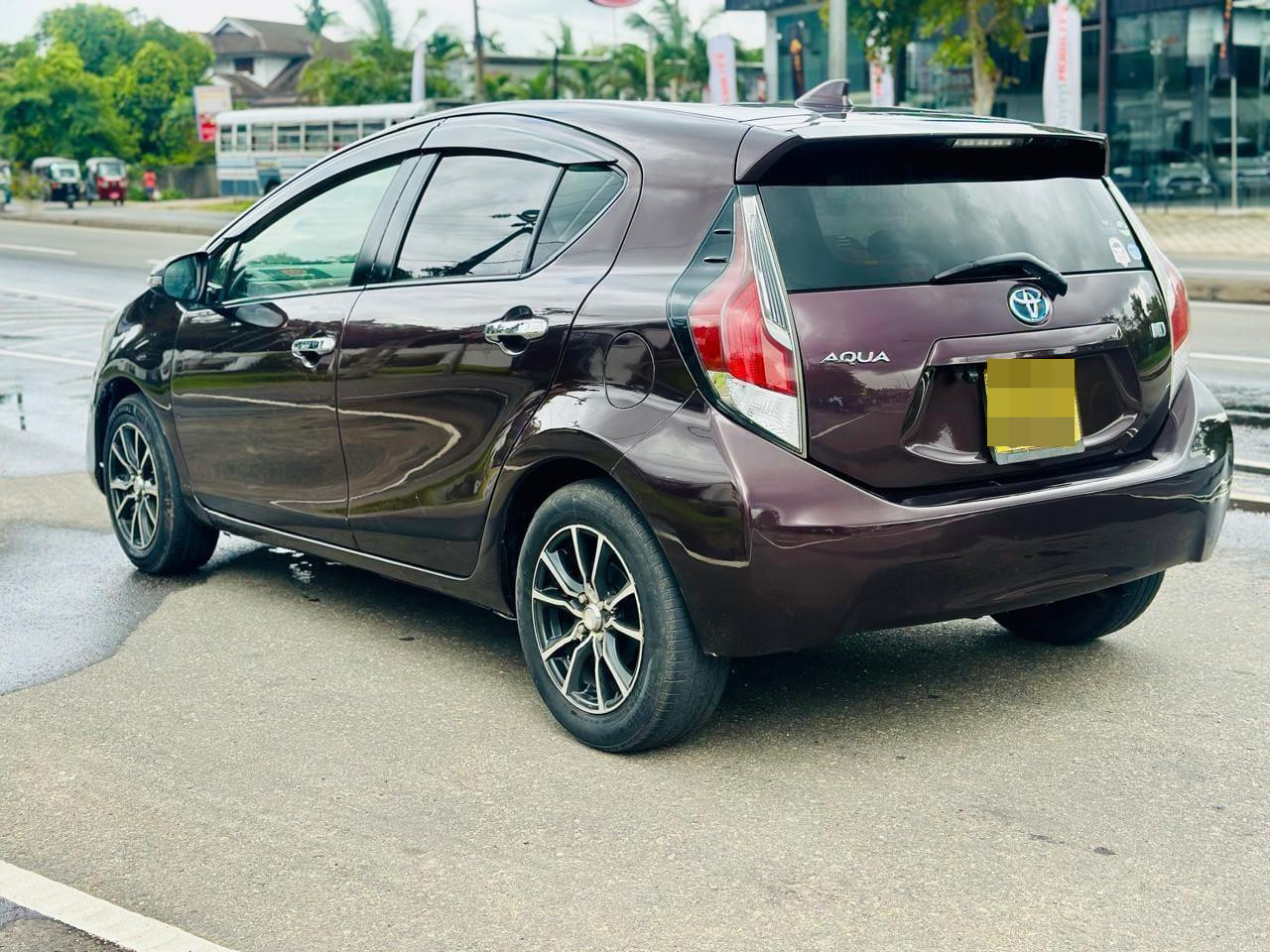Toyota Aqua 2015 - භාවිතා කරන ලද කාර් sale in Sri Lanka - patpat.lk
