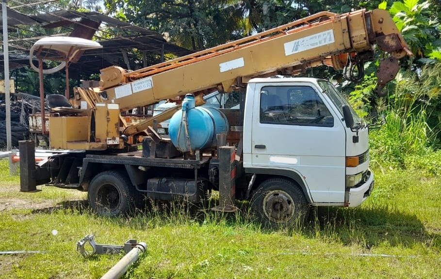 Isuzu ELF 1993 - பயன்படுத்தப்பட்டது டிரக் sale in Sri Lanka - patpat.lk