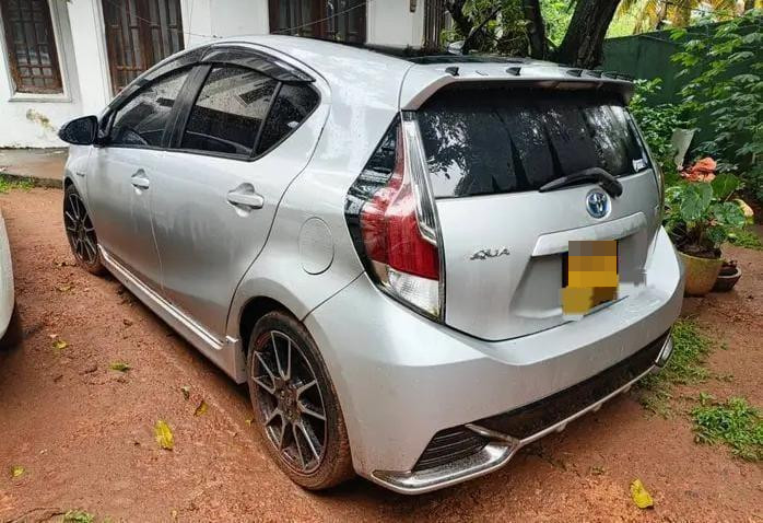 Toyota Aqua 2012 - பயன்படுத்தப்பட்டது கார் sale in Sri Lanka - patpat.lk