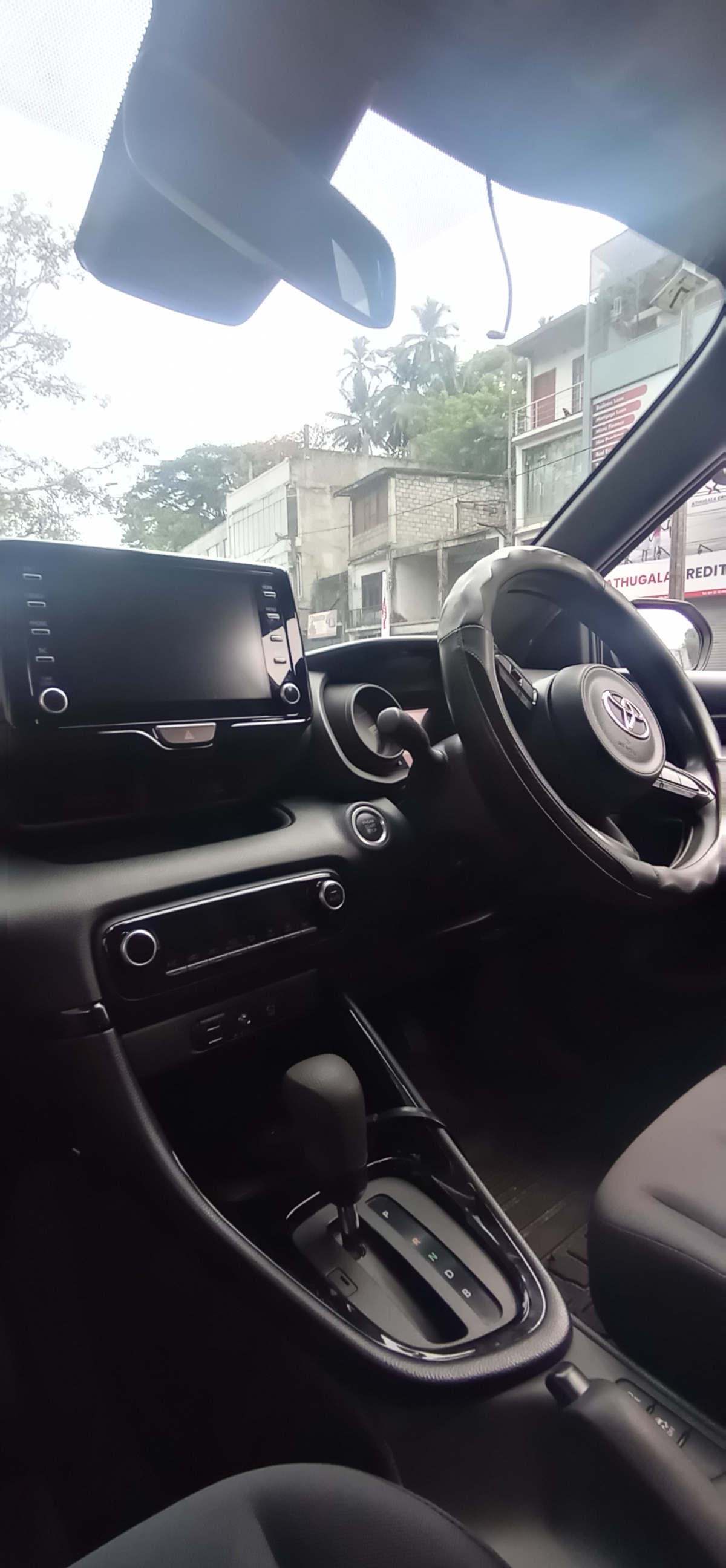 Toyota Yaris 2023 - Used Car sale in Sri Lanka - patpat.lk