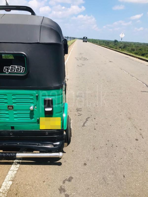 Bajaj 4 stroke 2014 - பயன்படுத்தப்பட்டது முச்சக்கர வண்டி sale in Sri Lanka - patpat.lk