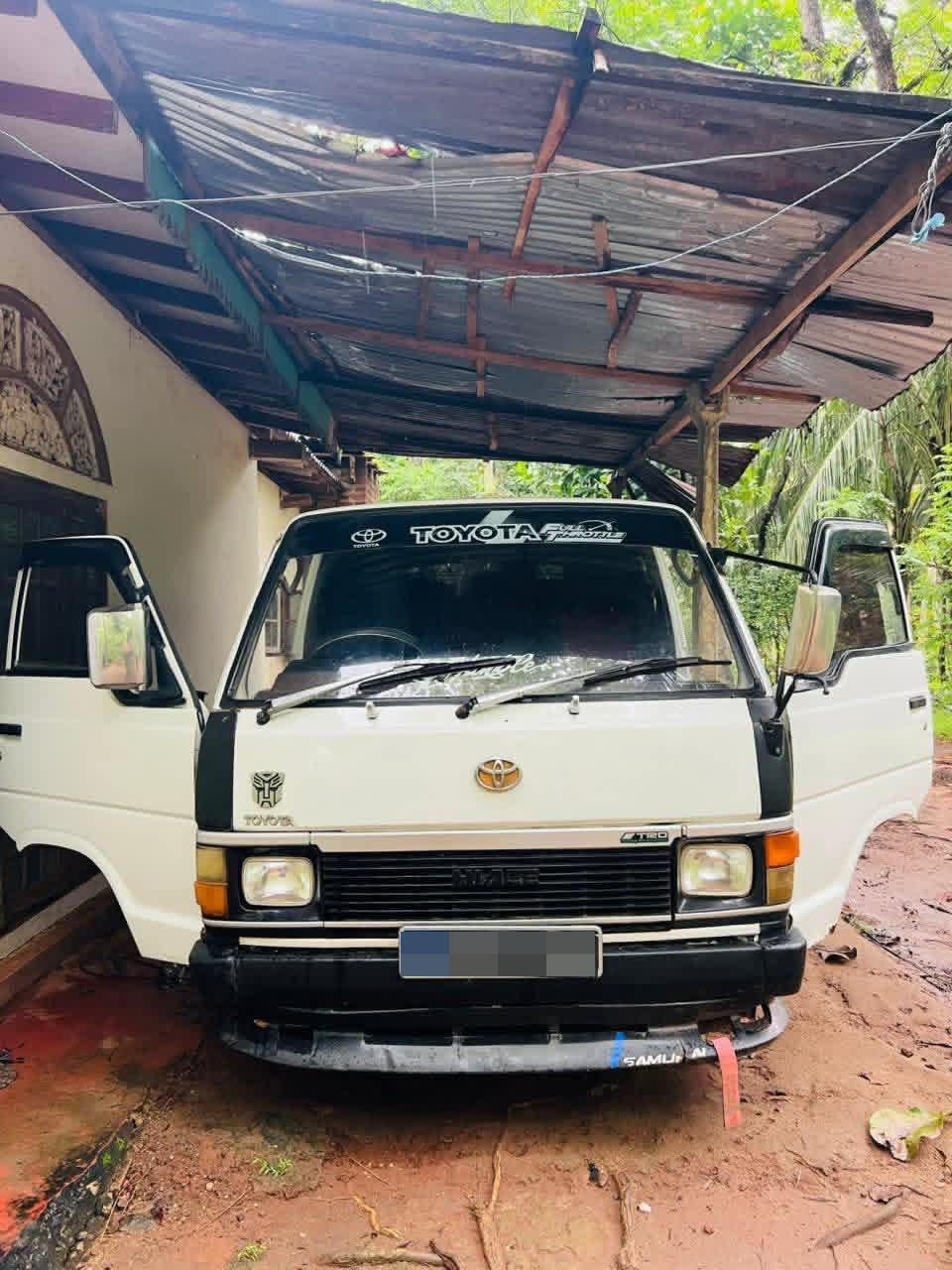 Toyota Grand Hiace 1988 ads-image-1