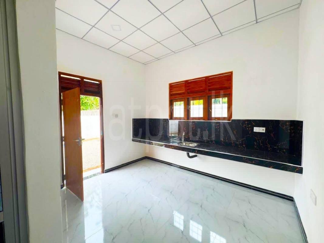 House for Sale in Veyangoda