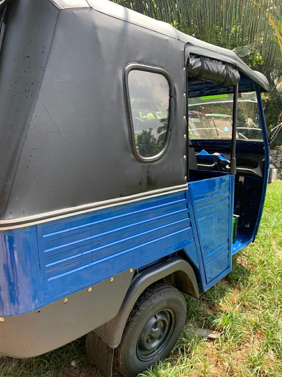 Piaggio Three Wheel 2012 - Used Three wheeler sale in Sri Lanka - patpat.lk