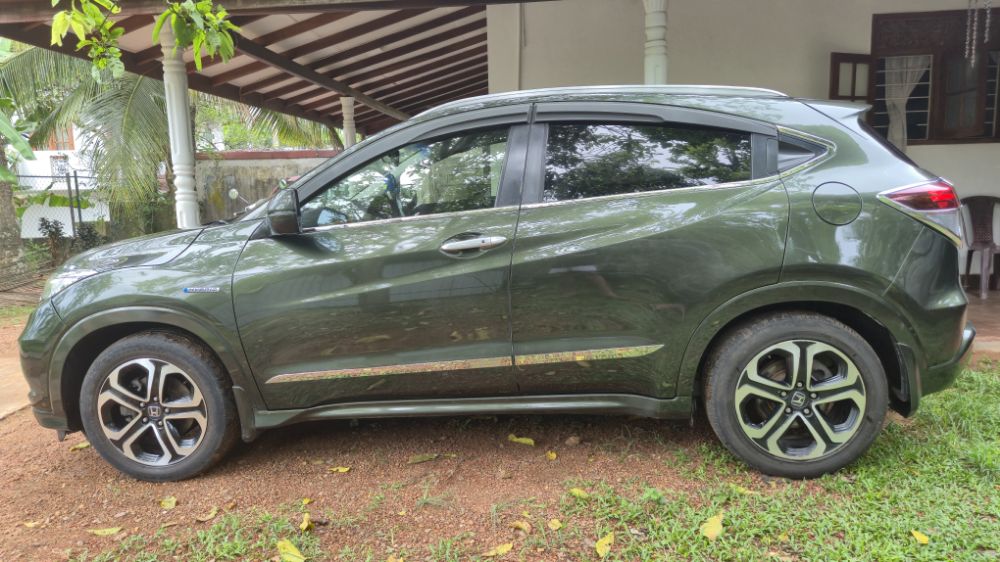 Honda Vezel 2014 - பயன்படுத்தப்பட்டது SUV sale in Sri Lanka - patpat.lk