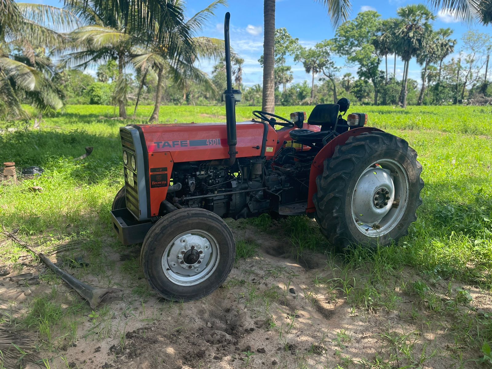 TAFE Tractor 2017 ads-image-1