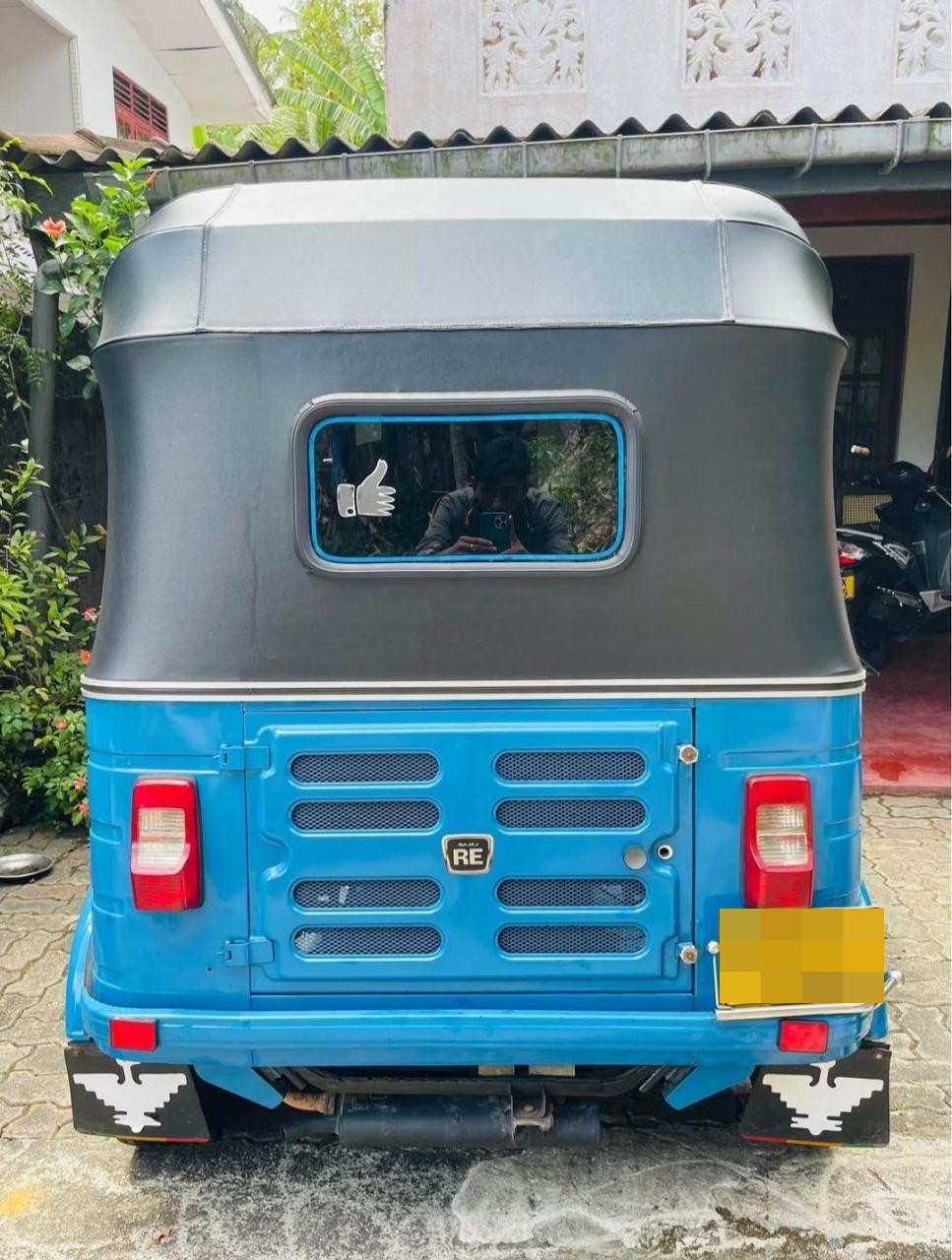 Advertisement image 3