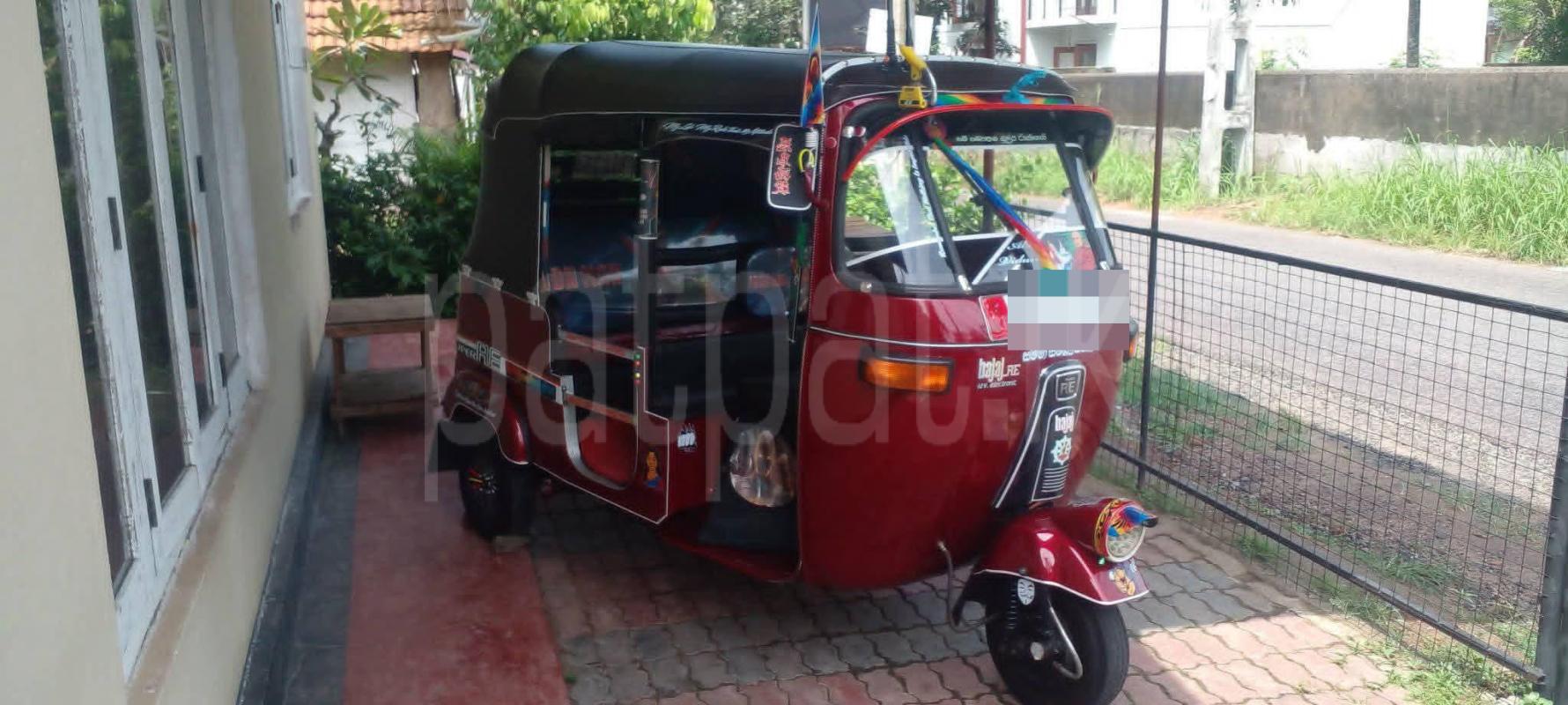Bajaj Three Wheel 2006 - பயன்படுத்தப்பட்டது முச்சக்கர வண்டி sale in Sri Lanka - patpat.lk