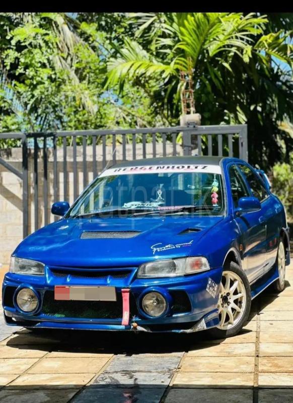 Mitsubishi Lancer 1996 - பயன்படுத்தப்பட்டது கார் sale in Sri Lanka - patpat.lk