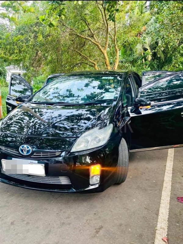 Toyota Prius 2010 - பயன்படுத்தப்பட்டது கார் sale in Sri Lanka - patpat.lk