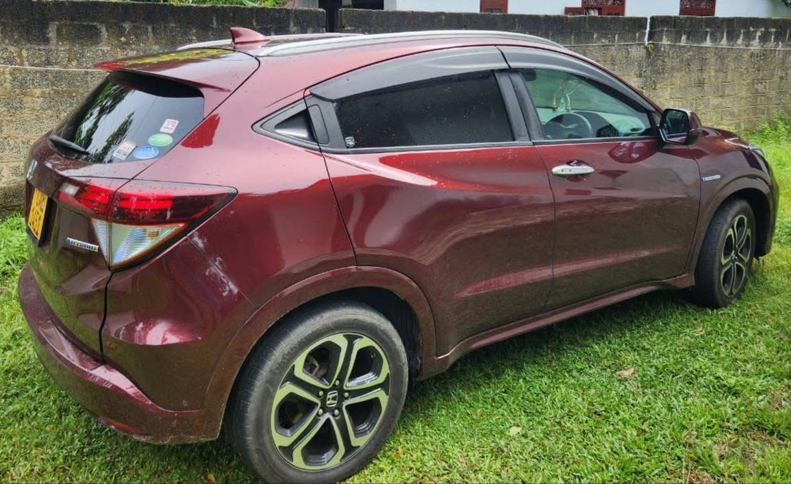 Honda Vezel 2015 - Used SUV sale in Sri Lanka - patpat.lk