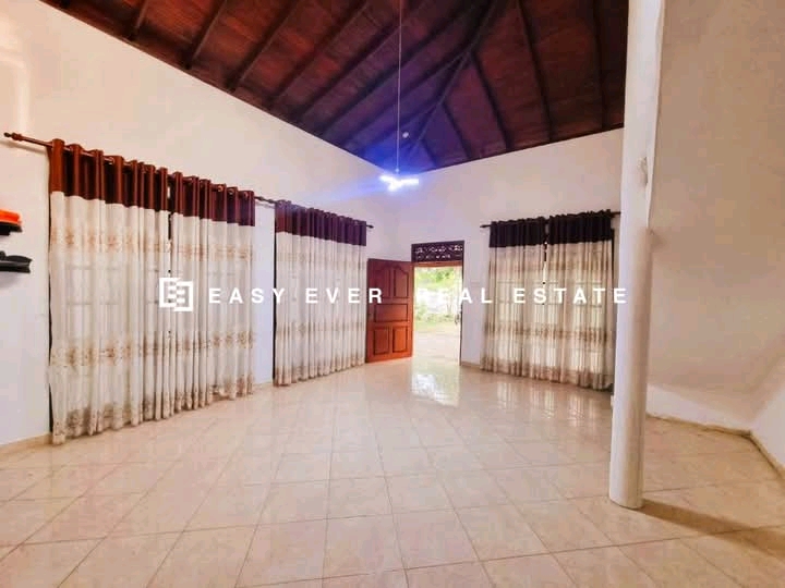 House for Sale in Minuwangoda