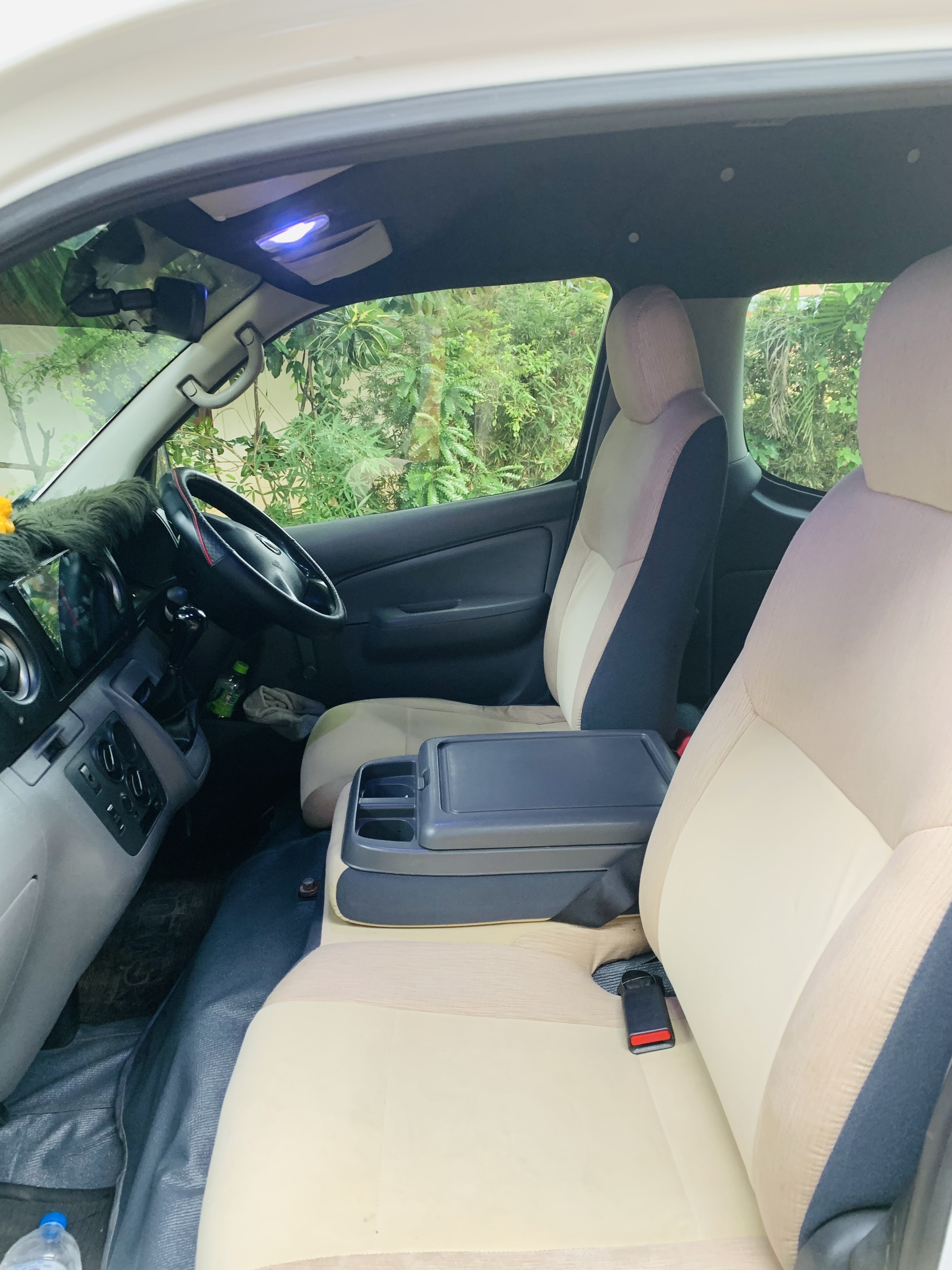 Nissan NV350 2016 - Used Van sale in Sri Lanka - patpat.lk