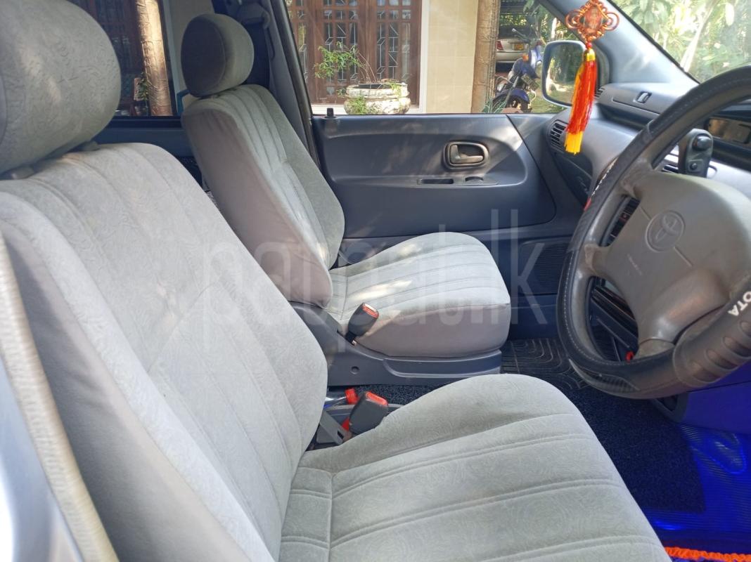 Toyota Noah 1997 - Used Van sale in Sri Lanka - patpat.lk