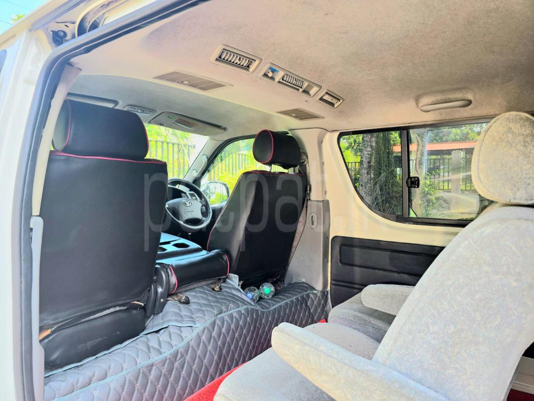 Toyota Hiace 2006 - Used Van sale in Sri Lanka - patpat.lk