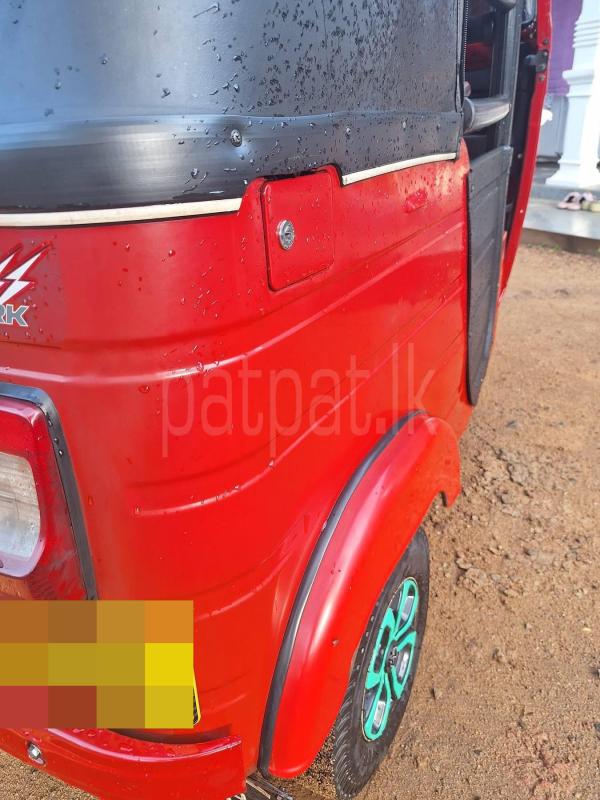 Bajaj 4 stroke 2016 - பயன்படுத்தப்பட்டது முச்சக்கர வண்டி sale in Sri Lanka - patpat.lk