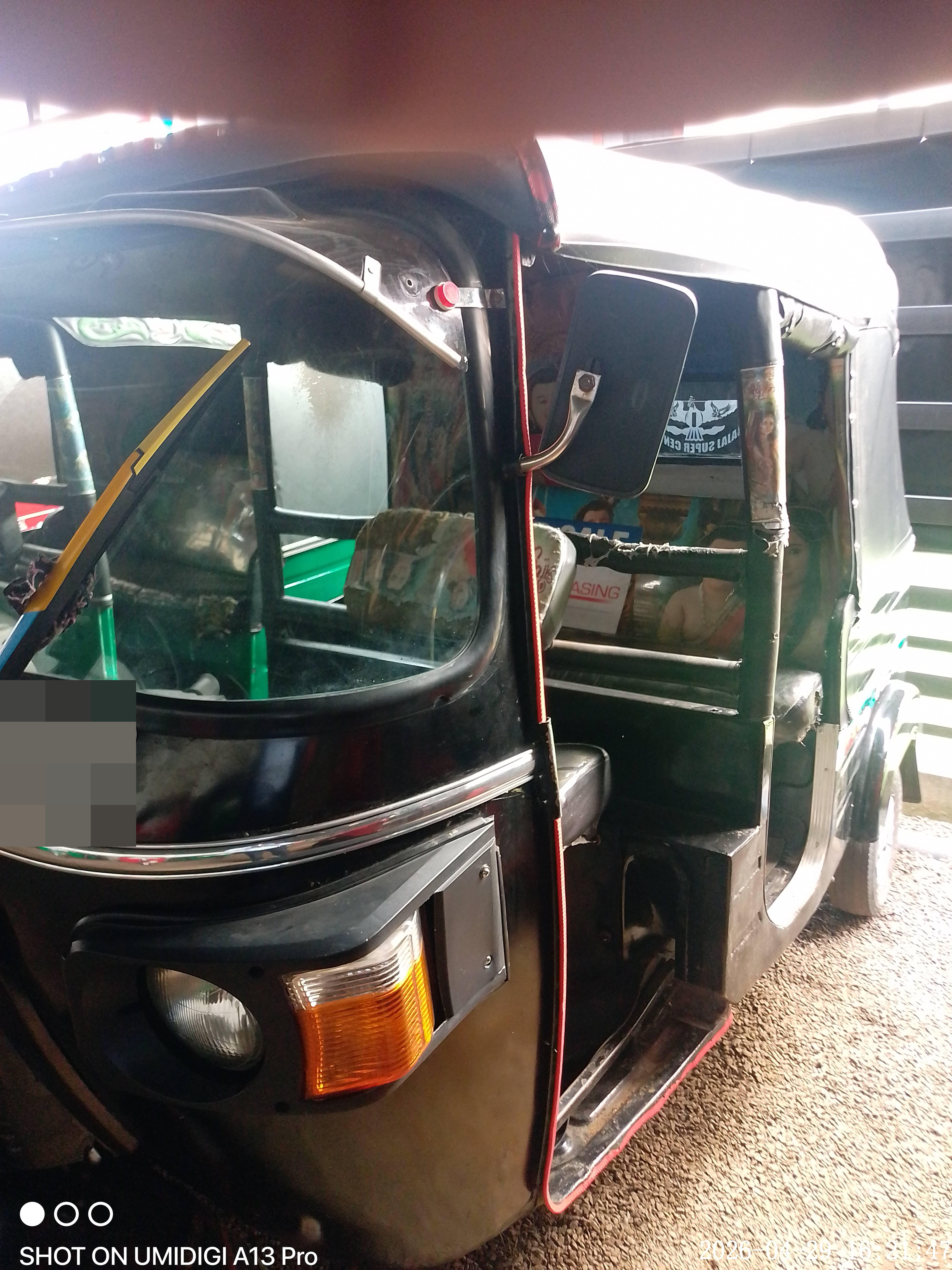 Bajaj Three Wheel 2011 - பயன்படுத்தப்பட்டது முச்சக்கர வண்டி sale in Sri Lanka - patpat.lk